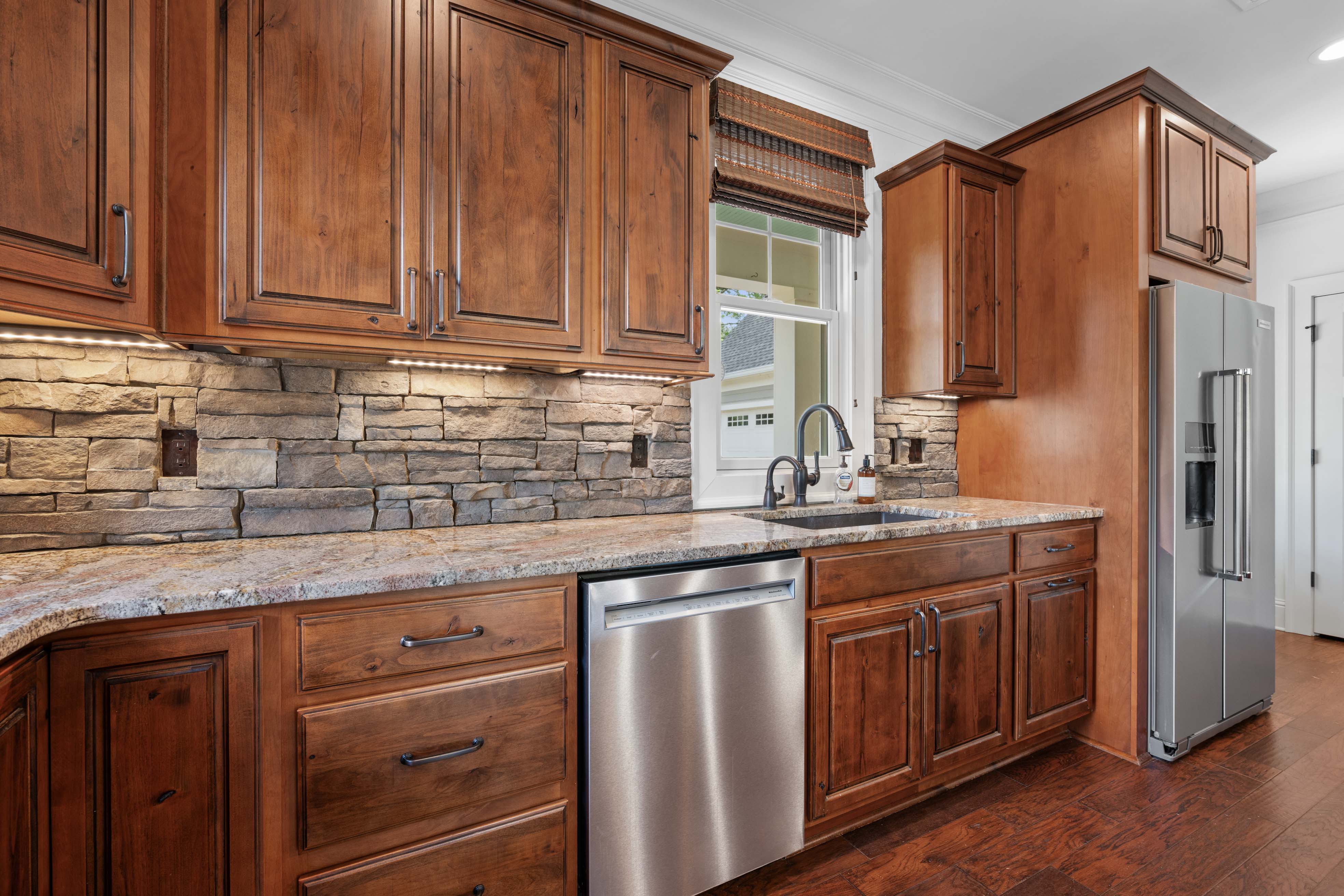 1080 Club Pointe Circle image 4